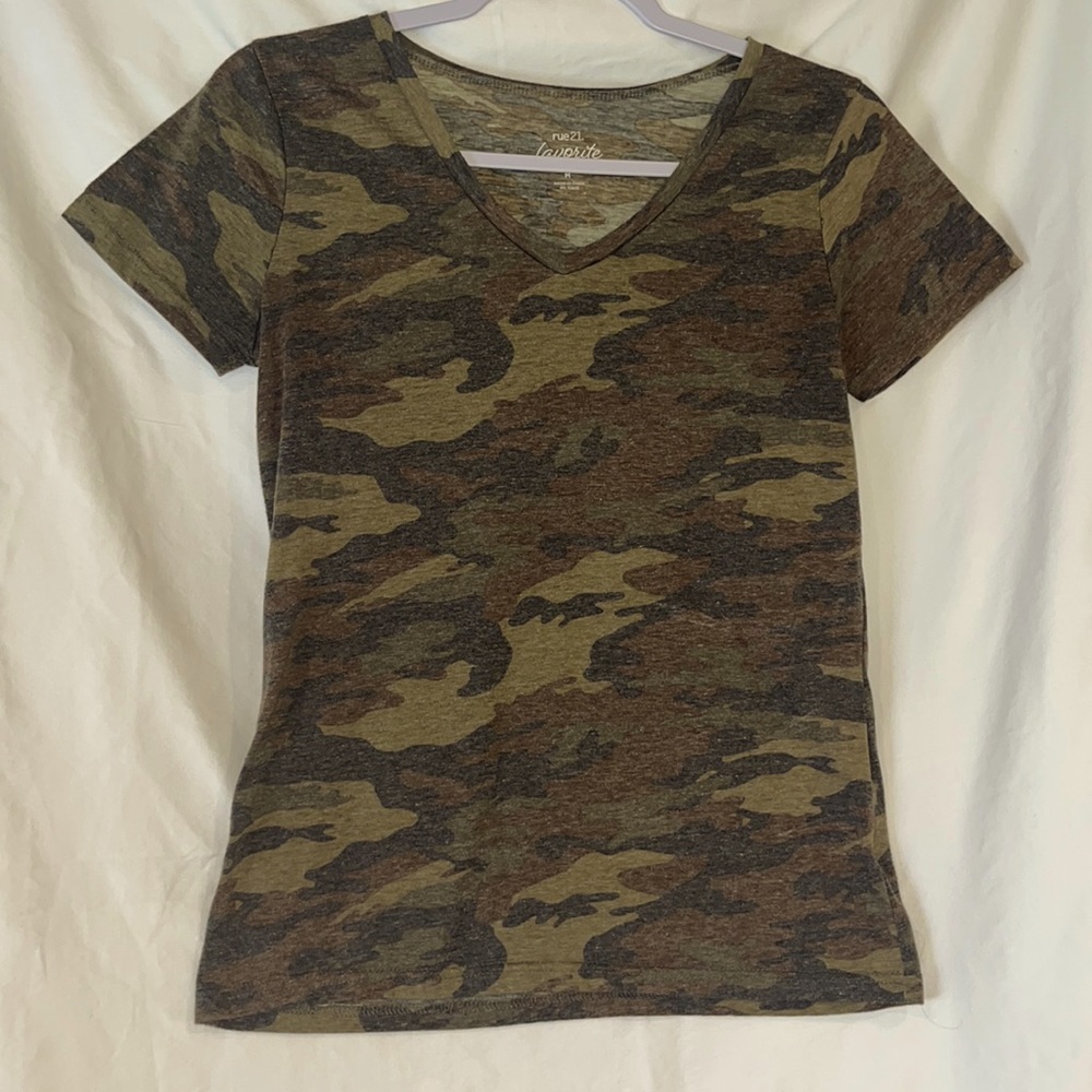 Rue 21 Camo V-neck tee shirt